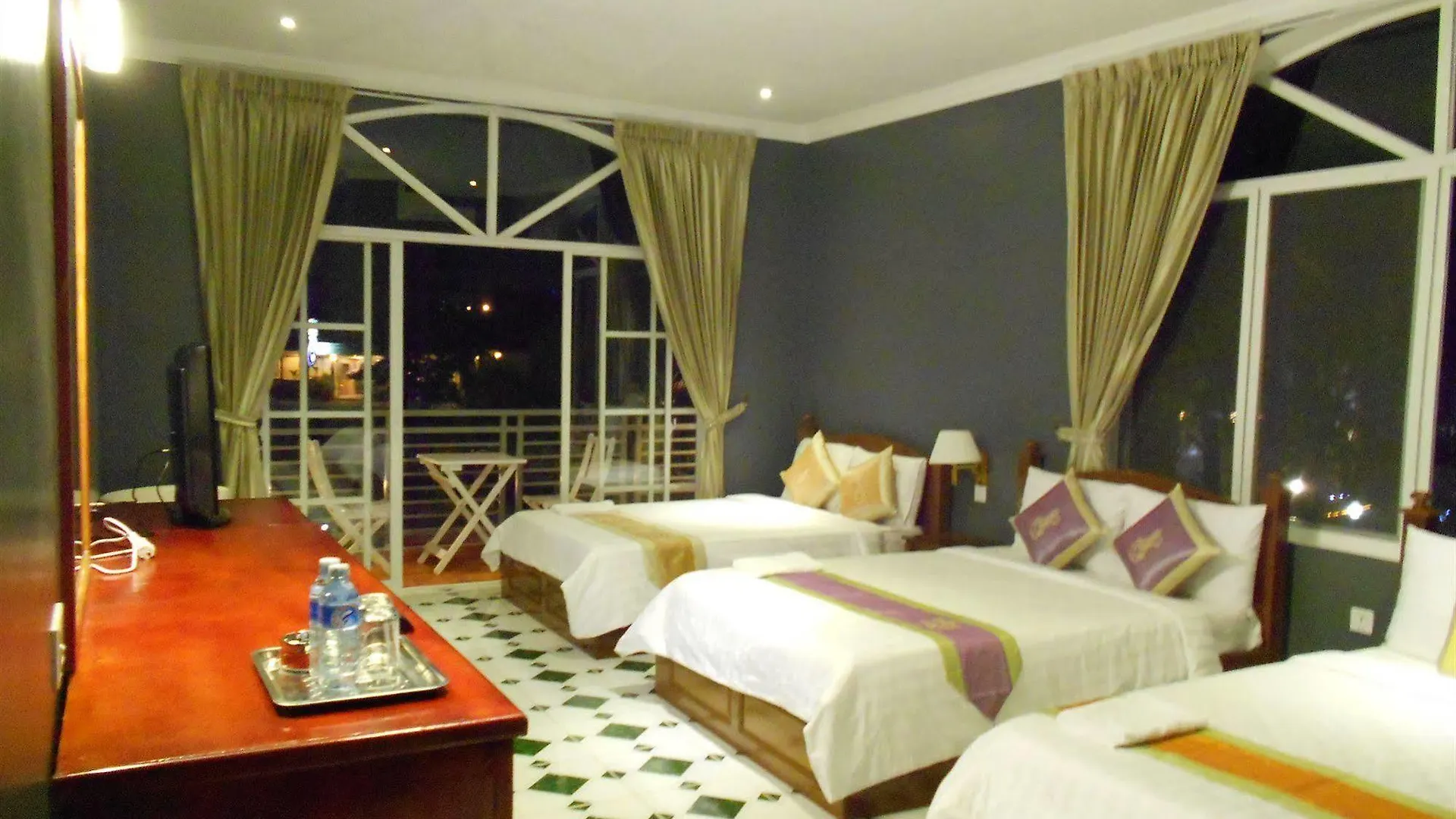 Nice Beach Hotel Sihanoukville